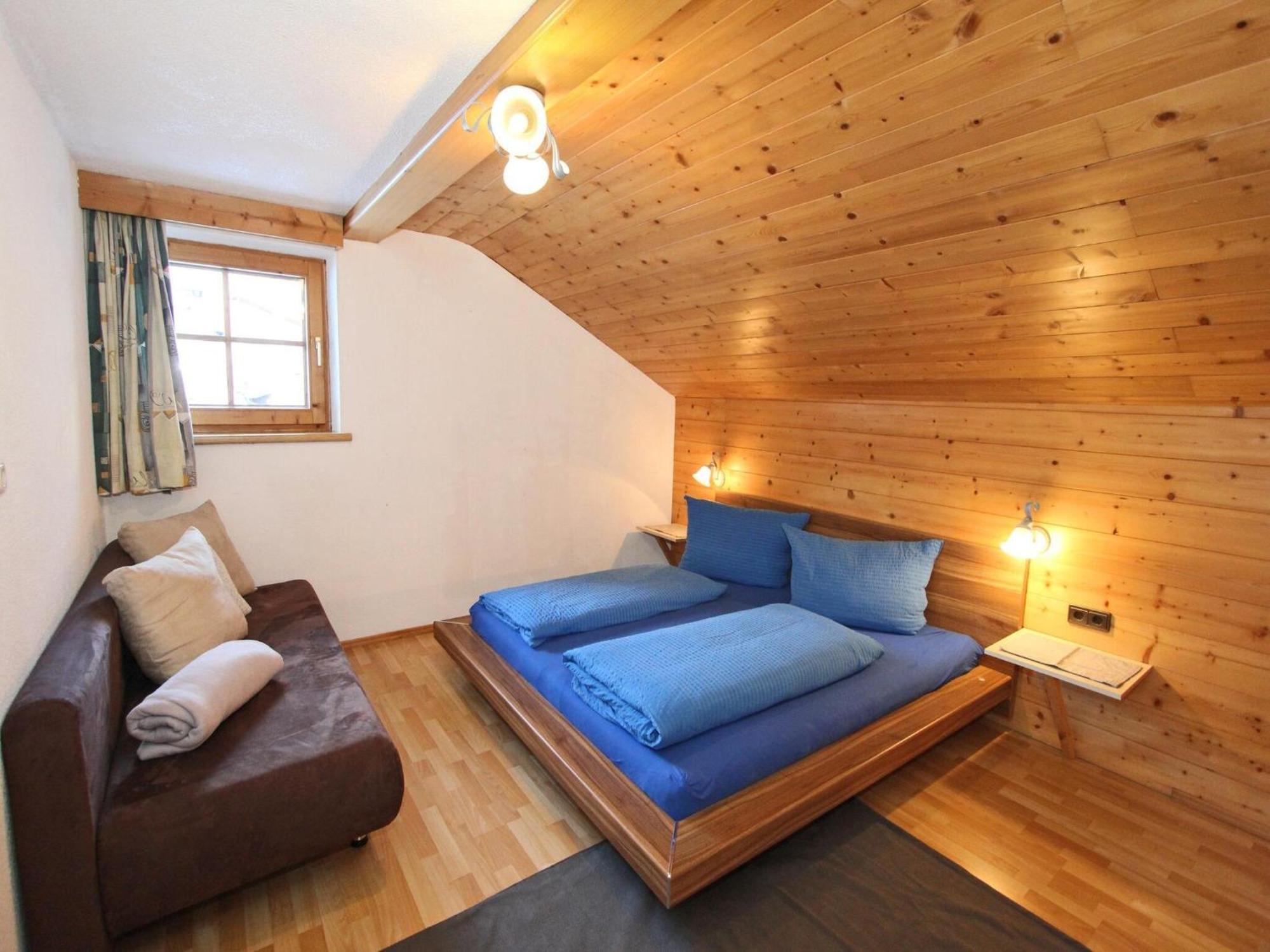Spacious Near Area In Holiday home
