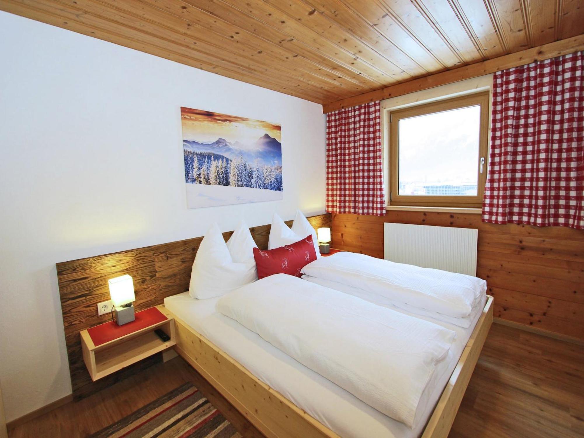 Spacious Near Area In